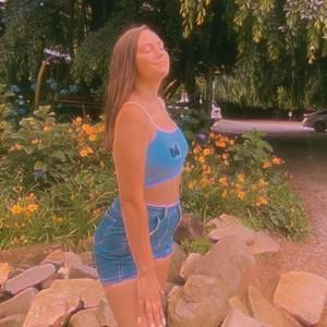 Meet your Posher, Lydia